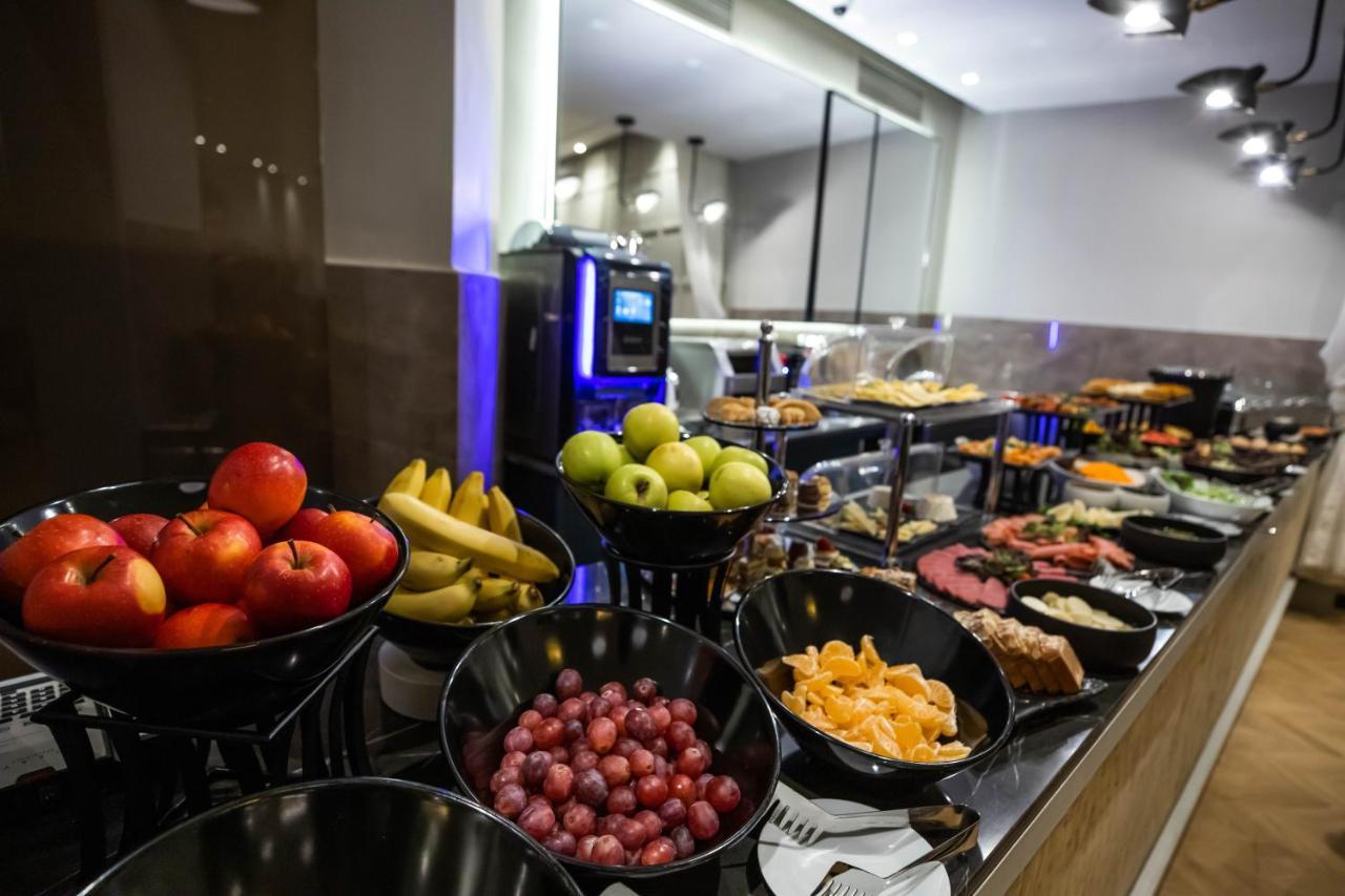 Gray Boutique Hotel Casablanca Zewnętrze zdjęcie A buffet at a hotel
