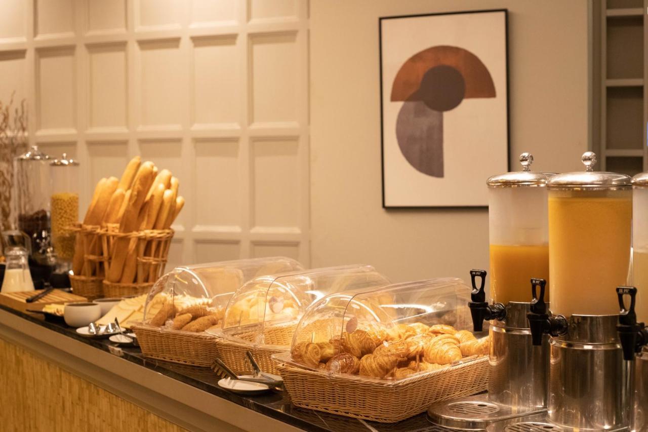 Gray Boutique Hotel Casablanca Zewnętrze zdjęcie A breakfast buffet at a hotel